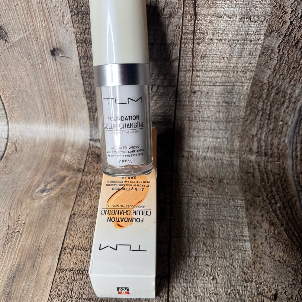 Color Changing Foundation - Cream - Picture 10 of 11